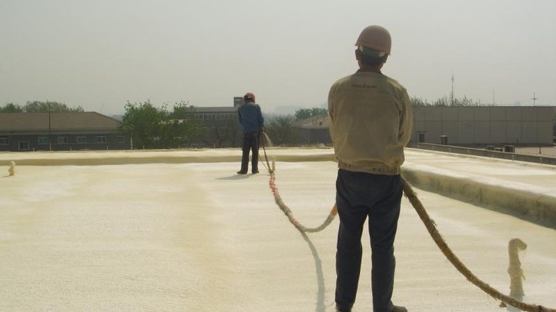 防水材料价格差异主要体现在以下几个方面：